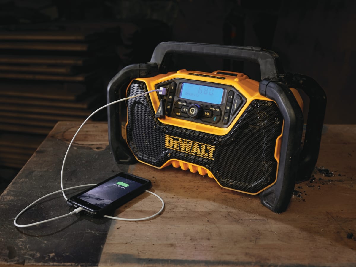 PORTER CABLE 20-Volt Max Lithium-Ion Jobsite Radio (Bare Tool